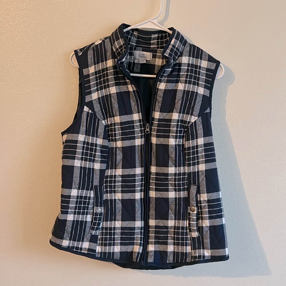 Croft & Barrow Women Navy/White Plaid Flannel Quilted Vest... Size M...